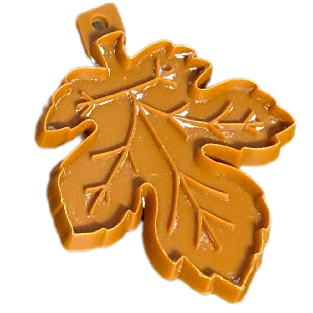 Vintage 1970s Hallmark Maple leaf shaped cookie‎ cutter